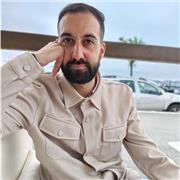 Graduado en Administración y Dirección de Empresas, con máster en profesorado por la rama de Economía y Administración de Empresas